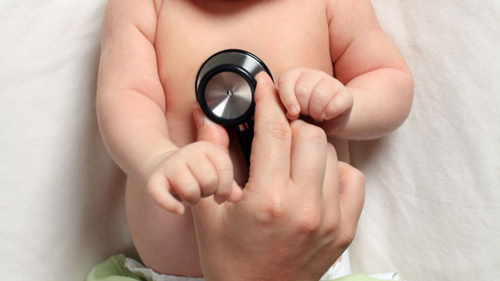 Lee más sobre el artículo Fisioterapia respiratoria pediátrica: Bronquiolitis en bebés. Tratamiento